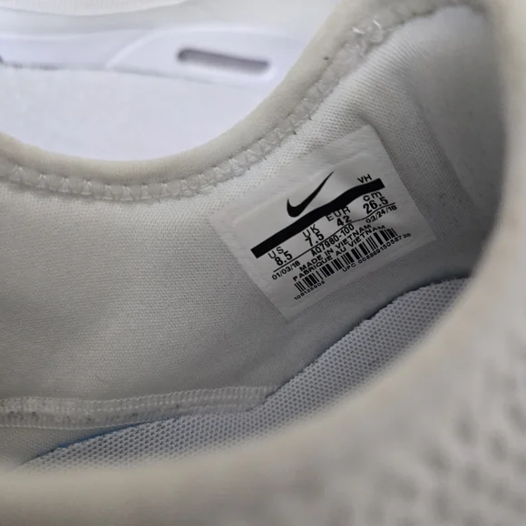 Nike Air Max 90 EZ Men's White/Metallic Silver Sneakers w/ Red & Blue Bottom - Picture 9 of 10